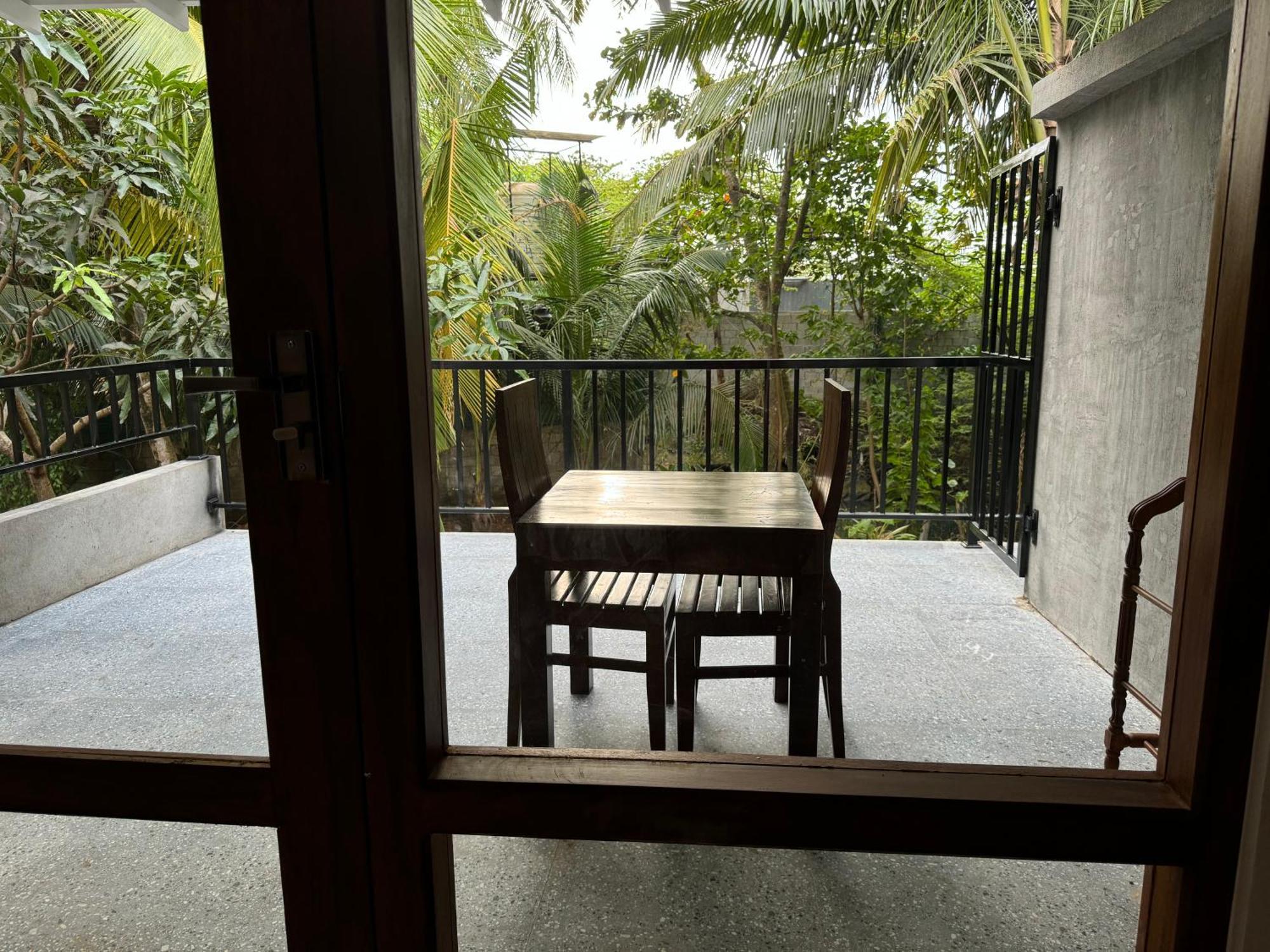 Brinkhouse Guesthouse , Unawatuna Beach Экстерьер фото