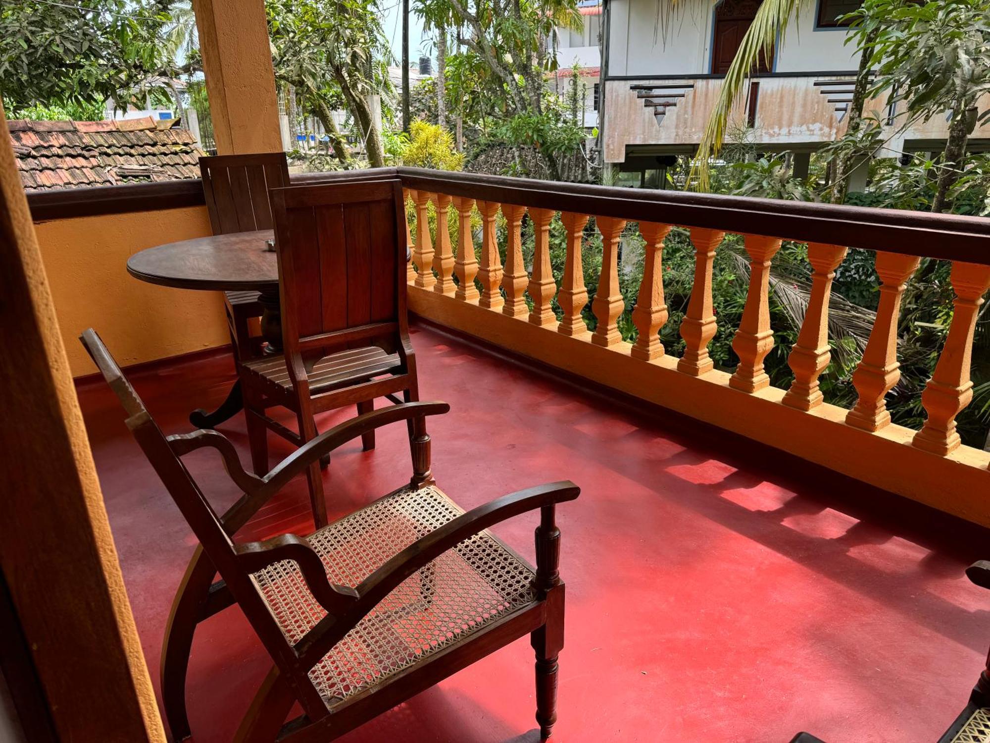 Brinkhouse Guesthouse , Unawatuna Beach Экстерьер фото