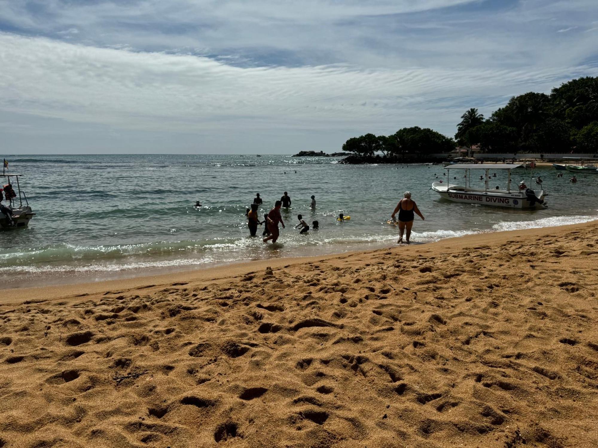 Brinkhouse Guesthouse , Unawatuna Beach Экстерьер фото